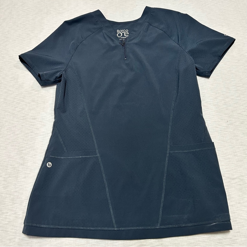 Barco‎ Scrub Top Women's Small S Zip V-Neck Grey Pockets Quick Dry